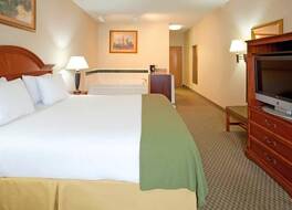 ホリデイ イン エクスプレス & スイーツ エルクハート by IHG 写真