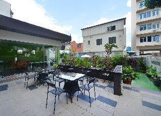 レッドドアーズ アット アルジュニード RedDoorz @ Aljunied
