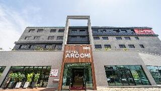 Aroomi Hotel