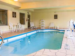 コンフォートイン インディアナポリス イースト 写真