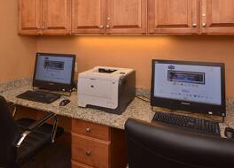 ハンプトン イン&スイーツ ベイカースフィールド ノース エアポート 写真