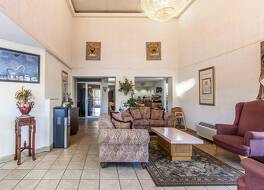 ロードウェイ イン 写真