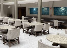 エンバシー スイーツ バイ ヒルトン シカゴ シャウムバーグ ウッドフィールド 写真