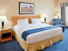 Holiday Inn Express & Suites Cheney, an IHG Hotel 写真