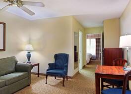 カントリー イン & スイーツ バイ ラディソン エルジン イリノイ 写真