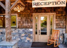 アディロンダック スプルース ロッジ