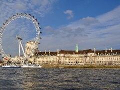 ホリデイ イン ブルームスバリー 写真