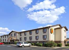 スーパー 8 バイ ウィンダム ラッセルビル 写真