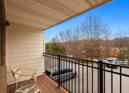 カントリー イン & スイーツ バイ ラディソン ジョーンズボロー ジョンソン シティ ウェスト テネシー 写真