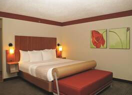 ラ キンタ イン & スイーツ バイ ウィンダム シカゴ ティンリー パーク 写真