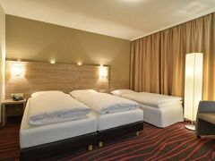 ホテル オイロペーイッシャー ホフ 写真