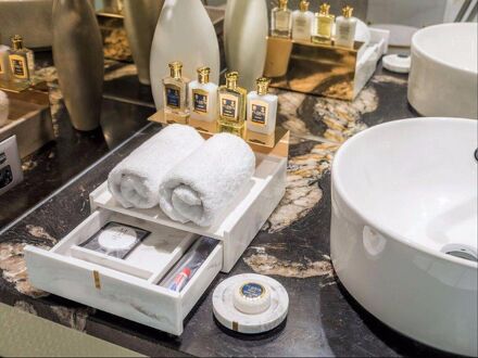 フェイブル オークランド、エムギャラリー 写真