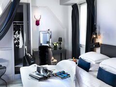 ホテル マドモアゼル 写真