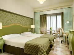 ウナ ホテルズ エスポ フィエラ ミラノ 写真