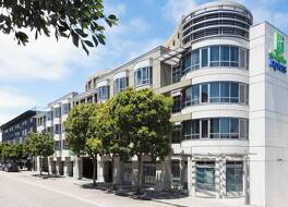 ホリデイ イン エクスプレス ホテル ＆ スイーツ フィッシャーマンズ ワーフ バイ IHG 写真