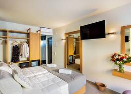 Elia Agia Marina 写真