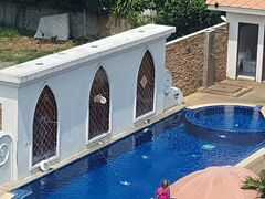 ワンブラパ グランド ホテル 写真