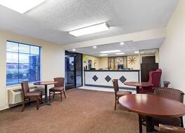 スーパー 8 バイ ウィンダム クラークスビル イースト 写真