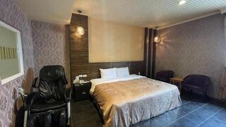 Treasure Island Motel - Renwu