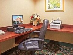 ホリデイ イン エクスプレス & スイーツ レノア シティ by IHG 写真