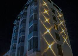 Hotel 5 Flowers Ananta Elite, Kota 写真