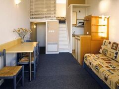 レジデンス メール＆ゴルフ ウジェニー 写真