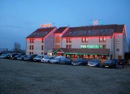 NB Hôtel Restaurant Moulins