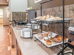 カントリー イン & スイーツ バイ ラディソン バトル クリーク ミシガン 写真