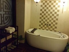 ロング ライフ リバーサイド ホテル 写真