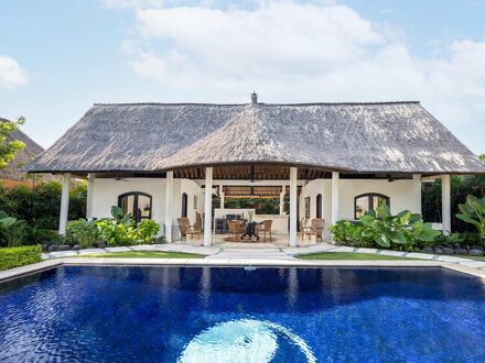 インピアナ プライべート ヴィラズ スミニャック 写真