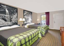 スーパー 8 バイ ウィンダム アセンズ