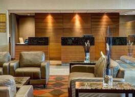 ラディソン ホテル&スイーツ フォート マクマレー