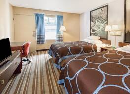 スーパー 8 バイ ウィンダム カリービル テネシー 写真