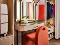 Virgin Hotels Las Vegas, Curio Collection by Hilton 写真