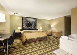 スーパー 8 バイ ウィンダム ラントゥール 写真