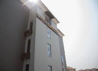 ヴィラ トスカーナ ホテルの宿泊予約 料金比較 フォートラベル Villa Toscana Hotel ラゴス