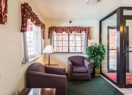 エコノ ロッジ & スイーツ ブリンクリー 写真