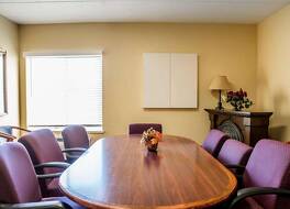 クオリティ イン & スイーツ CVG エアポート 写真