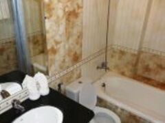 ロック ロイヤル ホテル & リゾート 写真