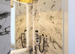 スタンダール ラグジュアリー スイーツ 写真