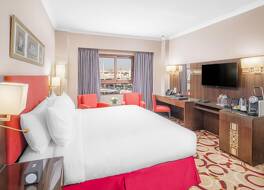 Millennium Taiba Hotel 写真