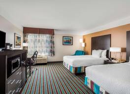 La Quinta Inn & Suites by Wyndham Bakersfield North 写真