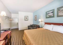 スーパー 8 バイ ウィンダム ノックスビル ダウンタウン エリア 写真