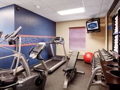 ハンプトン イン & スイーツ アディソン 写真