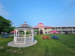 センター ストリート バリュー イン 写真