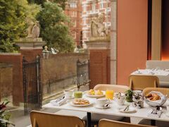 ロイヤル ガーデン ホテル 写真