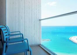 ルネッサンス テル アビブ ホテル 写真