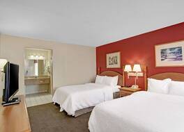 デイズ イン&スイーツ バイ ウィンダム コリアーヴィル ジャーマンタウン エリア 写真