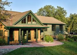 ブルーバード ケイディヒル ロッジ 写真