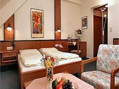 ホテル レストラン ツア ポスト 写真